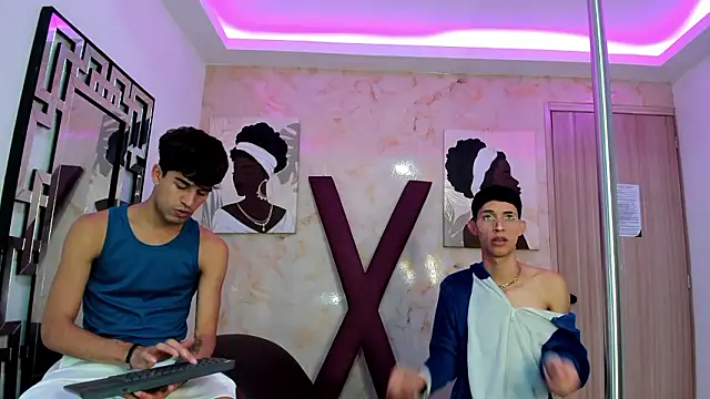 Snapshot of PRETTY_COCK1 chatting on 02.11.26 PRETTY COCK1 online show from 02.11.26