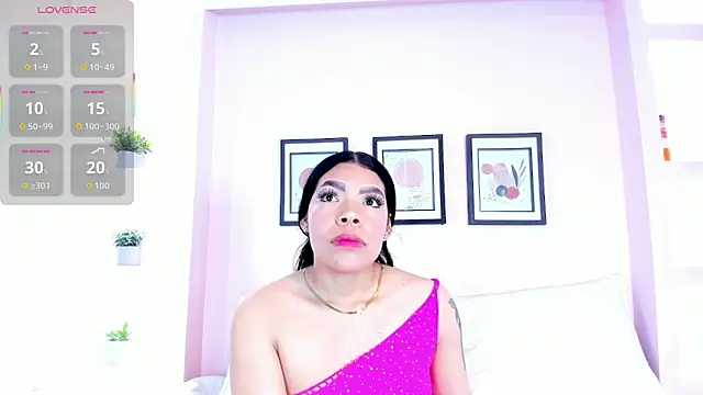 Sophia Salem online show from 02.04.26