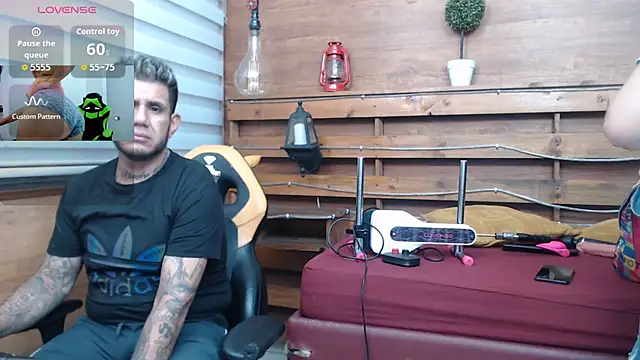 Snapshot of allison_max_tattoo chatting on 02.25.26 allison max tattoo online show from 02.25.26