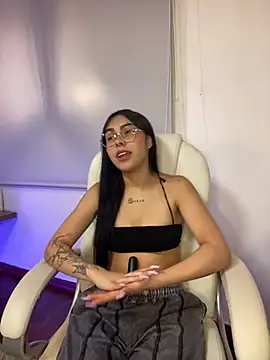 Snapshot of scarlett_pinkk1 chatting on 03.03.26 scarlett pinkk1 online show from 03.03.26