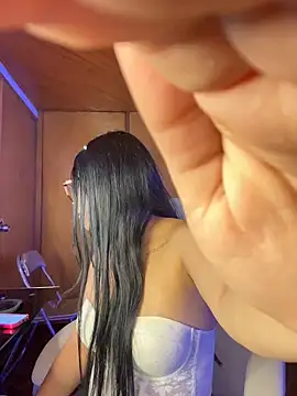 Snapshot of Violetta_pinkk1 chatting on 03.04.26 Violetta pinkk1 online show from 03.04.26