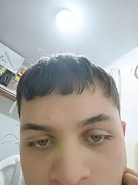 Snapshot of Andres_medi32 chatting on 02.13.26 Andres medi32 online show from 02.13.26