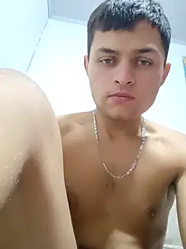 Snapshot of Andres_medi32 chatting on 05.14.26 Andres medi32 online show from 05.14.26