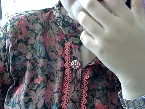 Cute Aliyaa online show from 04.18.26