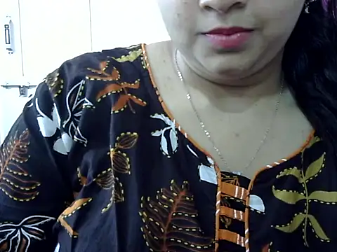 Snapshot of Cute_Aliyaa chatting on 04.24.26 Cute Aliyaa online show from 04.24.26