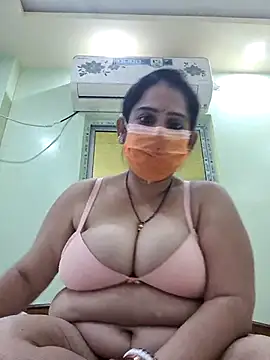 Snapshot of diyam4002 chatting on 02.16.26 diyam4002 online show from 02.16.26