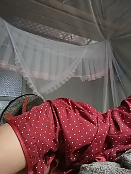 Snapshot of Hoa-tuylip chatting on 06.16.26 Hoa-tuylip online show from 06.16.26