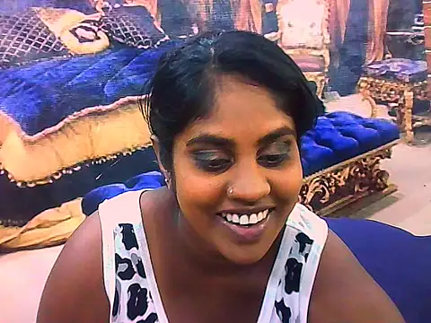 Snapshot of IndianDiva27 chatting on 02.08.26 IndianDiva27 online show from 02.08.26
