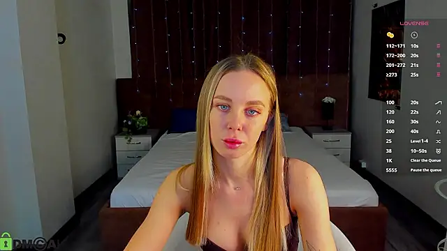 Tesssa Young online show from 03.30.26