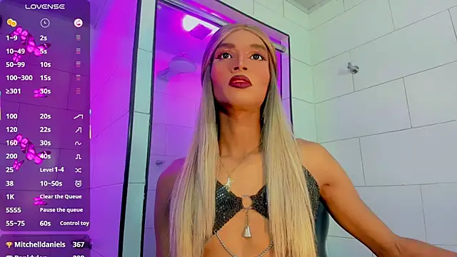 Samantha Ortega  online show from 04.18.26