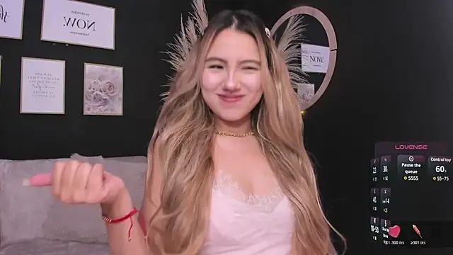 Snapshot of Isa_cortes_ chatting on 02.23.26 Isa cortes online show from 02.23.26