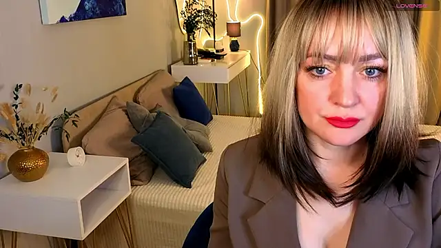 Snapshot of Oliiviaa_ chatting on 02.24.26 Oliiviaa online show from 02.24.26