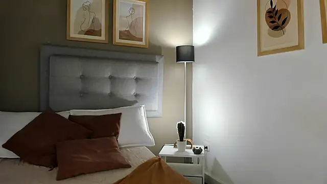 Snapshot of SalomeStorm_ chatting on 03.04.26 SalomeStorm online show from 03.04.26