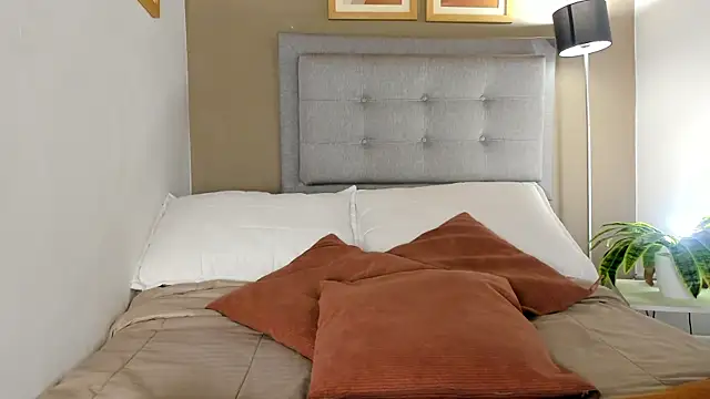 SalomeStorm  online show from 03.21.26