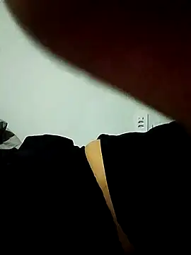 Snapshot of dilduarte26 chatting on 04.24.26 dilduarte26 online show from 04.24.26
