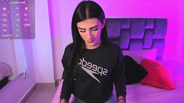 Isabella Moon9 online show from 04.01.26