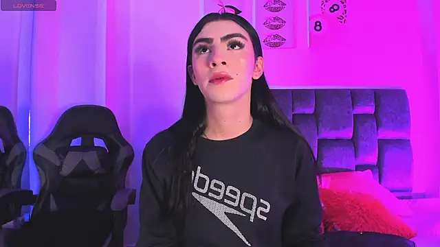 Isabella Moon9 online show from 04.19.26