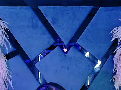 KylieWhitee online show from 02.28.26