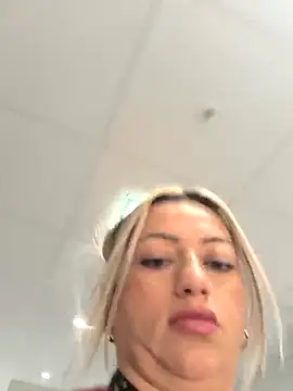 NinaRicci1518 online show from 03.14.26