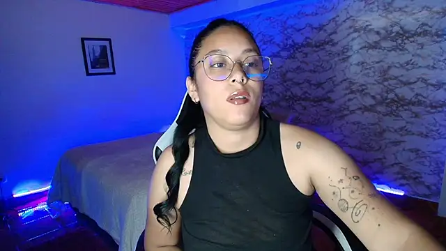 Camila IRoose online show from 04.22.26