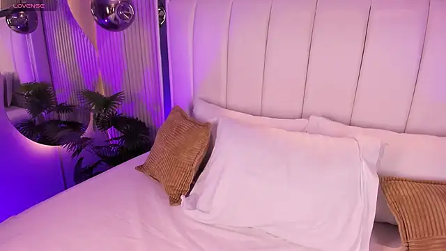 ViolettaColinss online show from 04.16.26