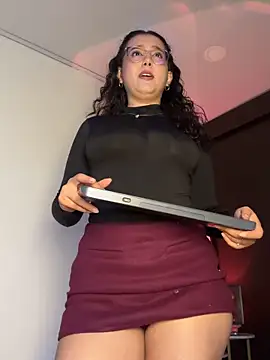 Snapshot of kittysophie_ chatting on 02.02.26 kittysophie online show from 02.02.26