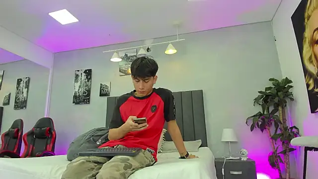 Raphael Nyon online show from 03.03.26