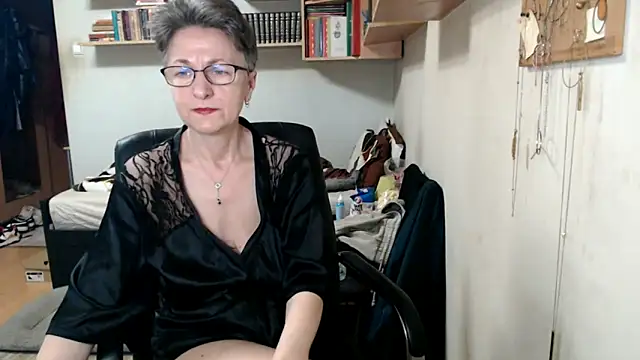 Snapshot of katemodel chatting on 10.05.25 katemodel online show from 10.05.25