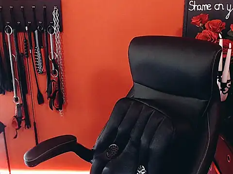  MissJaneWarren  online show from 04.18.26