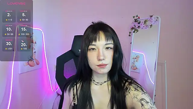 AliceeinWonderlanddd online show from 06.08.26