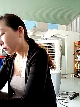 Ana-love2026 online show from 04.18.26