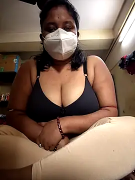 Curvy Trisha online show from 02.03.26