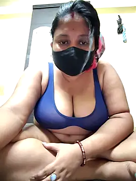 Curvy Trisha online show from 04.15.26