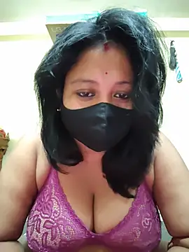 Snapshot of Curvy_Trisha chatting on 06.13.26 Curvy Trisha online show from 06.13.26
