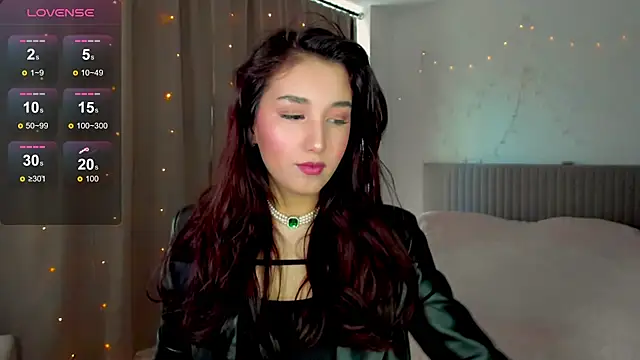 Anna Elfii online show from 04.07.26