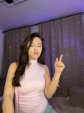 Anna Elfii online show from 04.18.26