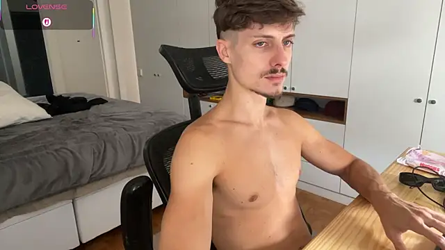 vitoraugustoxxx online show from 02.02.26