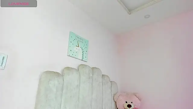 paula cosioo online show from 04.18.26