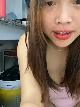 Snapshot of Emxinhka1 chatting on 07.17.26 Emxinhka1 online show from 07.17.26