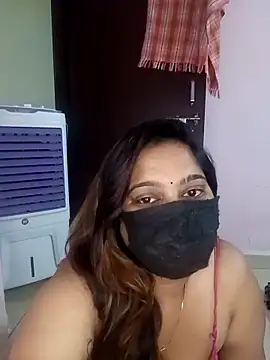Snapshot of Aliya_Hott chatting on 05.08.26 Aliya Hott online show from 05.08.26