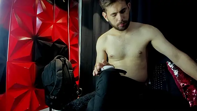 Snapshot of dany_ray chatting on 02.18.26 dany ray online show from 02.18.26