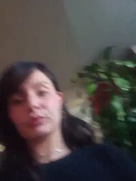 Snapshot of RoxanneRiddle69 chatting on 06.17.26 RoxanneRiddle69 online show from 06.17.26