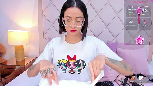 crystalstonee online show from 04.02.26