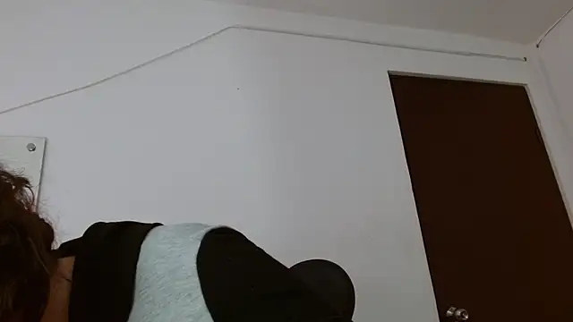 ElaMurray02 online show from 04.28.26