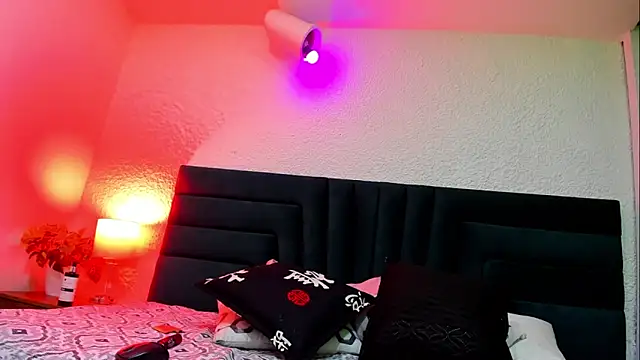 Dahliablack online show from 03.19.26