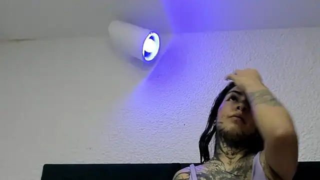 Dahliablack online show from 06.01.26
