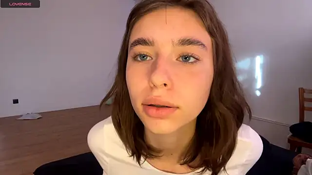 Snapshot of DeltaNorwoode chatting on 03.03.26 DeltaNorwoode online show from 03.03.26