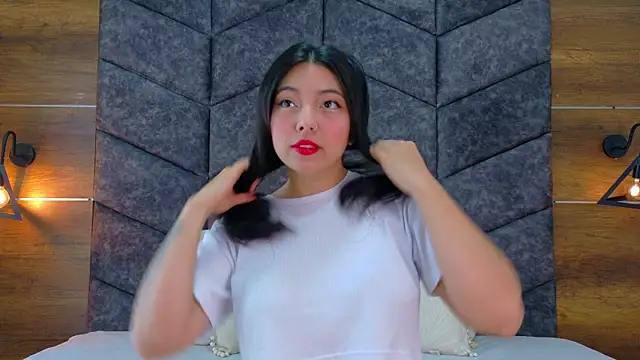 AnnieRouse   online show from 02.11.26