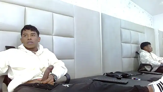 Snapshot of TonnyMarck chatting on 02.22.26 TonnyMarck online show from 02.22.26