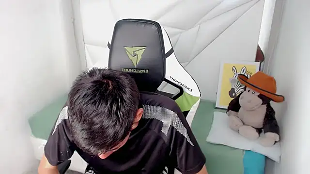 Liarr  online show from 02.13.26